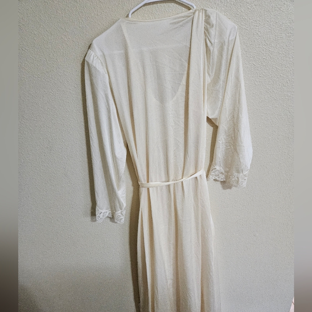 Olga Vintage Rare Cream Nightgown With Robe - Picture 9 of 15